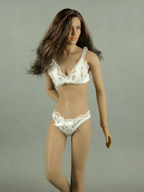 Hot Plus 1/6 Scale Female Intimate White Lace Bra & Panty Set Image 1